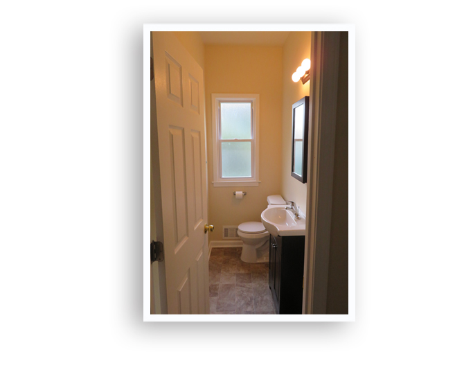 51 Ferndale_Bathroom