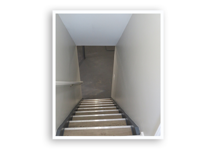 15 Wolcott_stairs to basement