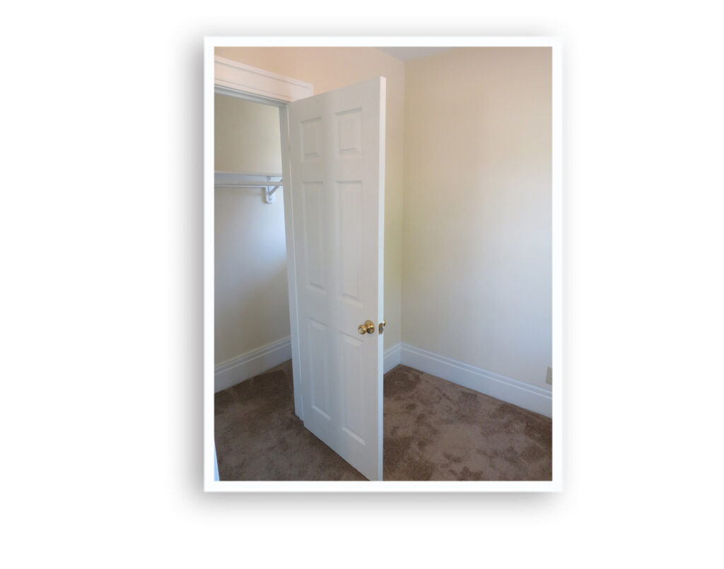 216 Lux Street_09 Closet
