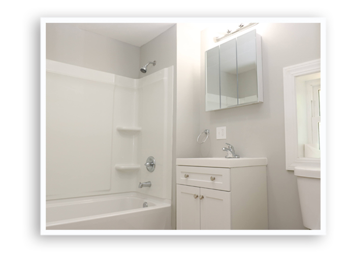 1303 North St_bath